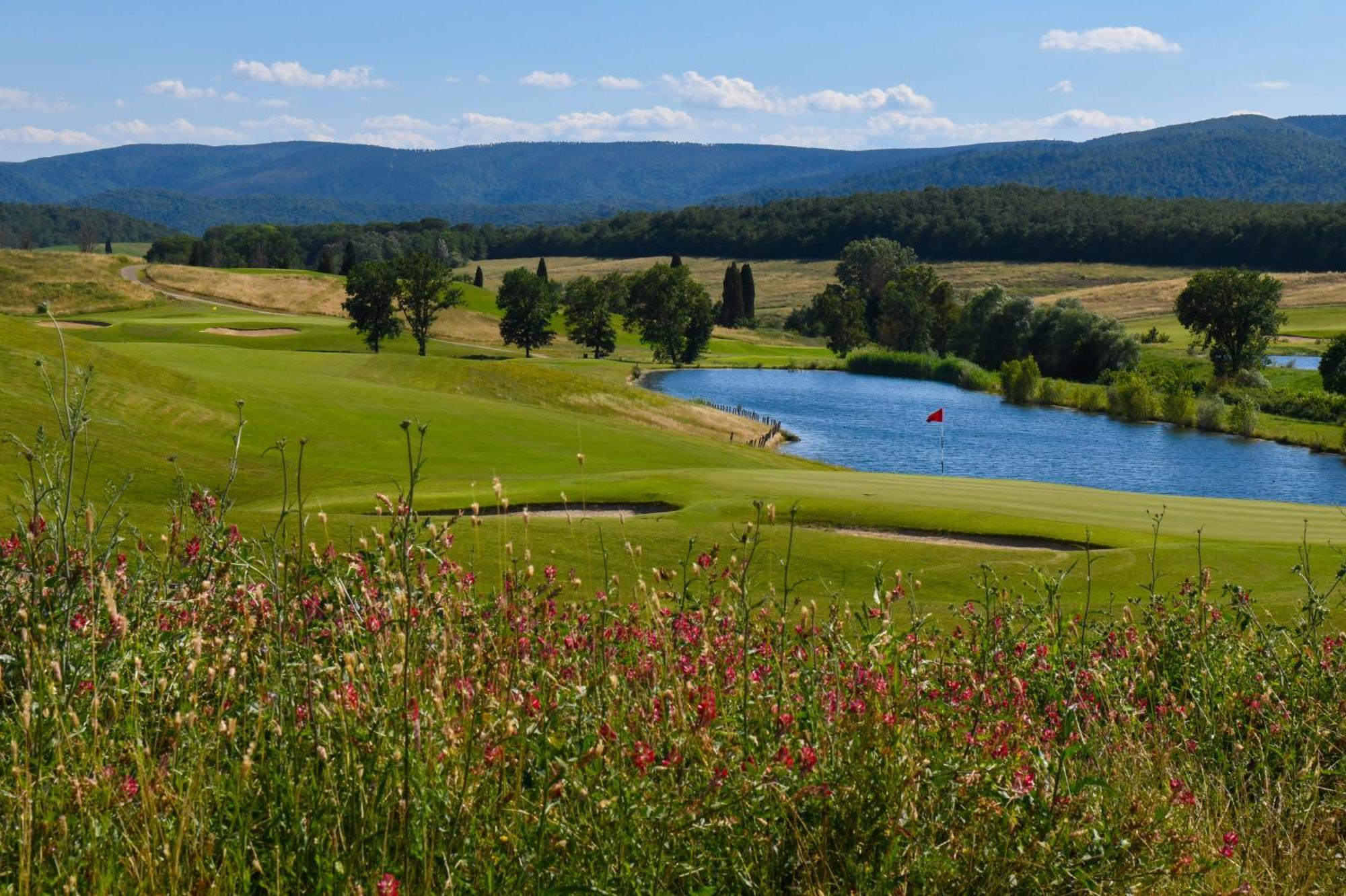 La Bagnaia Golf Resort Dış mekan fotoğraf