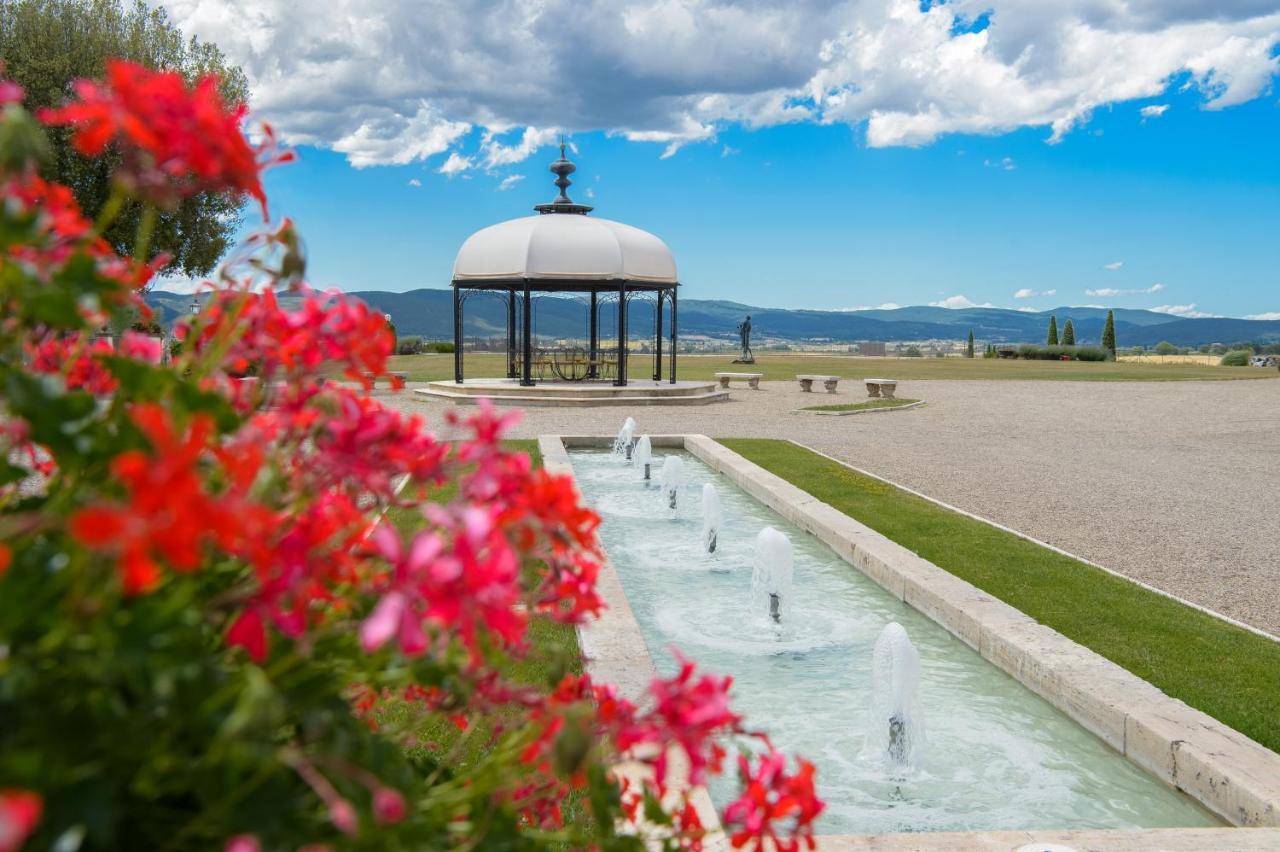 La Bagnaia Golf Resort Dış mekan fotoğraf